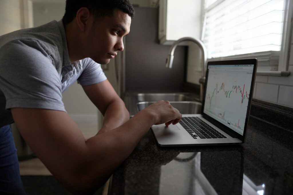 winning forex trader laptop